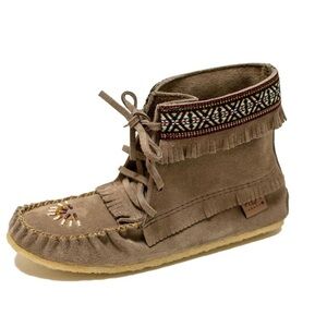 Laurentian Chief Moccasins Brown Leather Fringe Trim Booties Canadiana, size 7